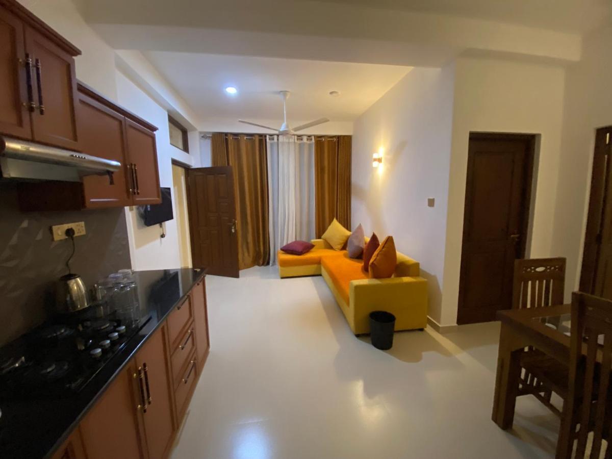 Aurelia Inn Kandy Bagian luar foto