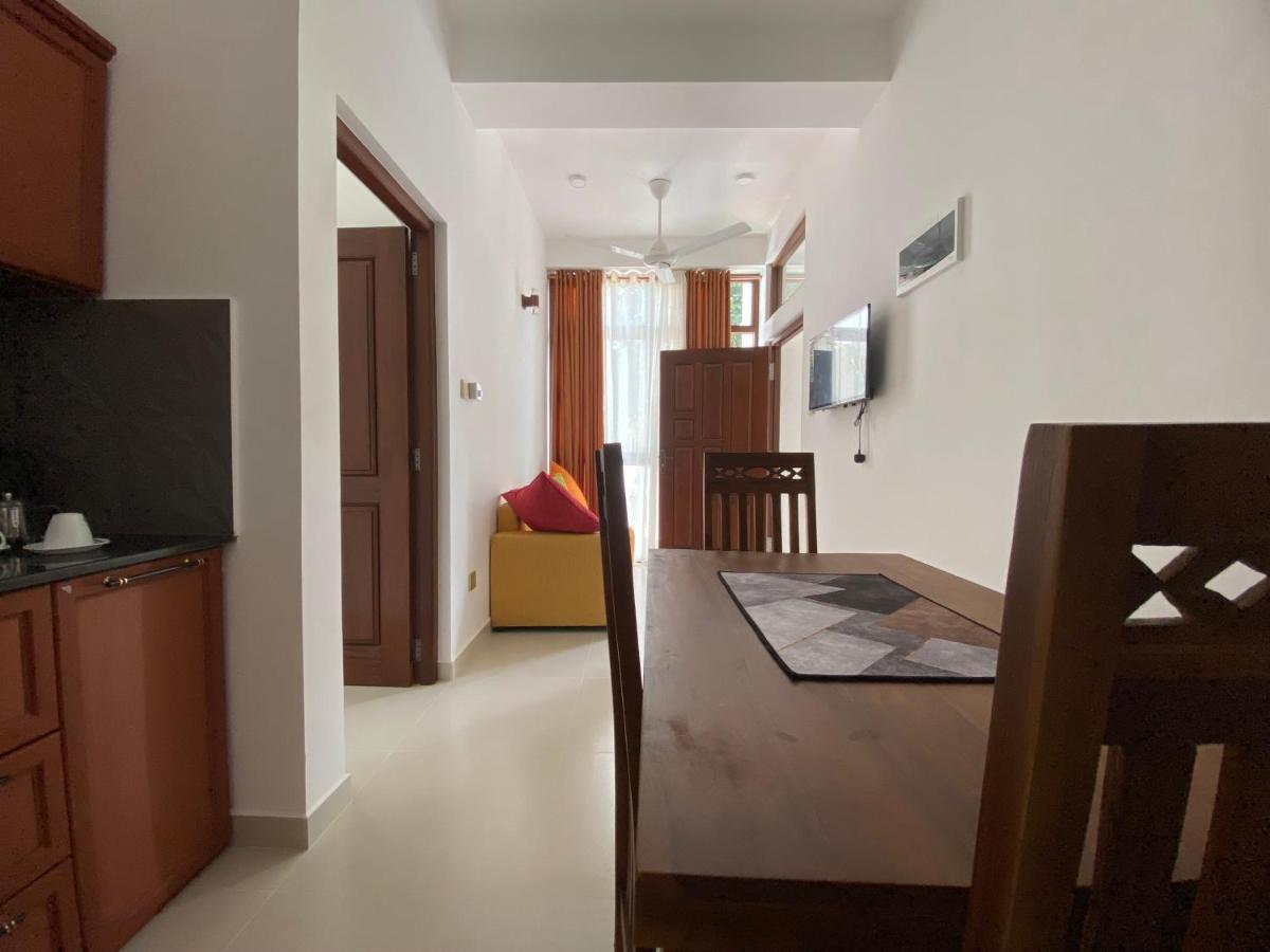 Aurelia Inn Kandy Bagian luar foto