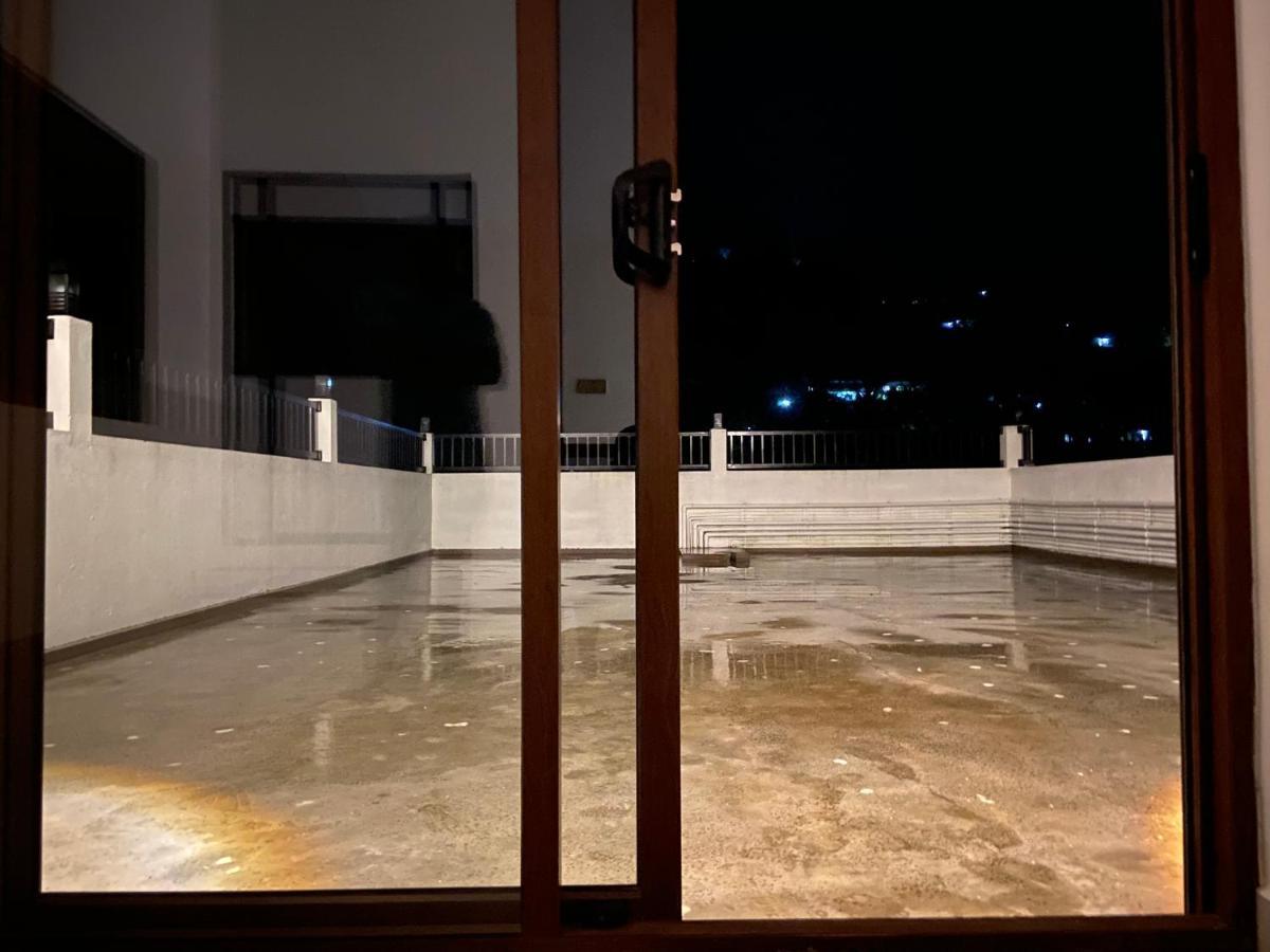 Aurelia Inn Kandy Bagian luar foto