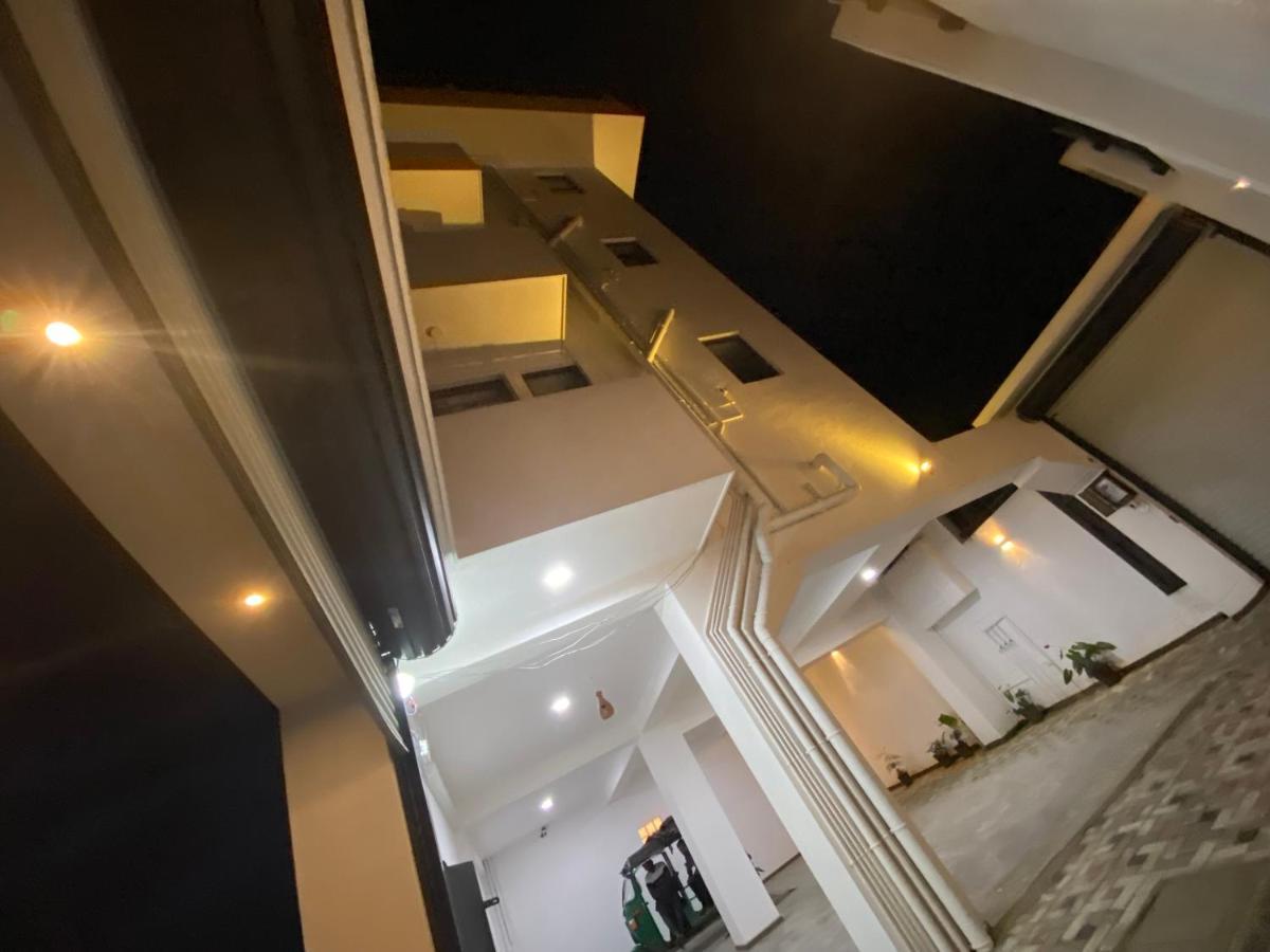 Aurelia Inn Kandy Bagian luar foto
