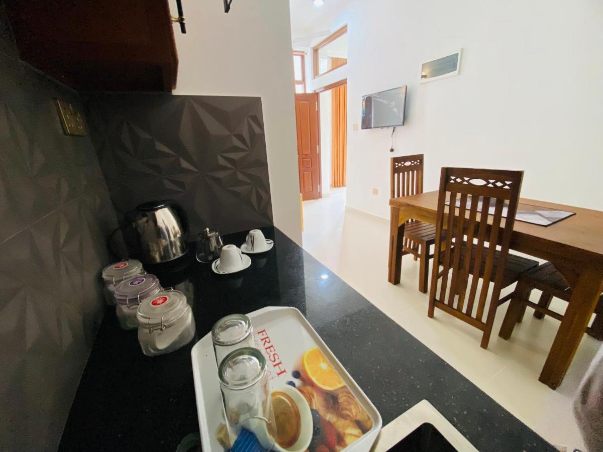Aurelia Inn Kandy Bagian luar foto